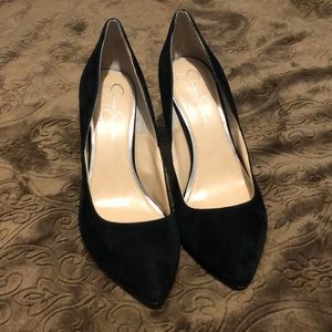 Jessica Simpson pump